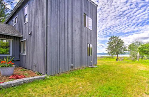 Stunning Hood Canal Getaway w/ Private Deck! - Foto 33