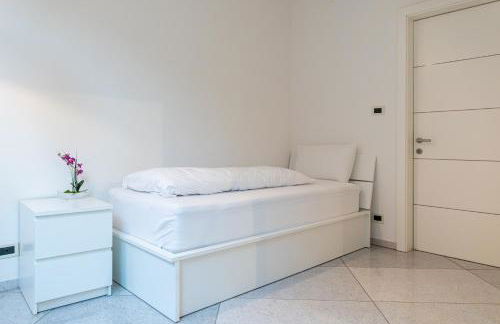 Artist House - Photo 26