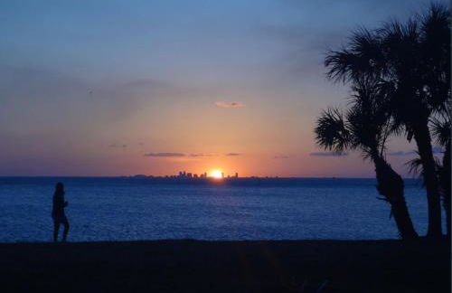 Beautiful New Luxury Townhome with Private Beach and Swimming Pools - Foto 1