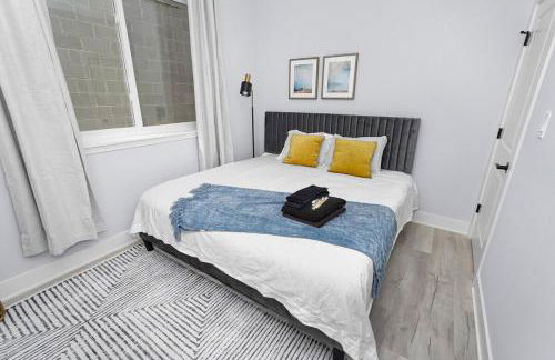 Spacious 3BR Family Oasis Sleeps 8 with Free Parking Near Medical District, Douglas Park and University of Illinois Chicago - Foto 35