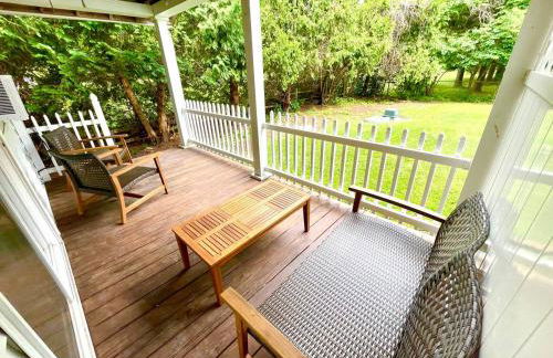 Spacious King Bed Suite at Antique Store - Foto 6