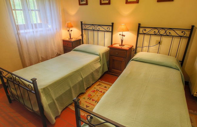 Farmhouse With Stables, Horses and the Ability to Make Horseback Riding - Foto 4