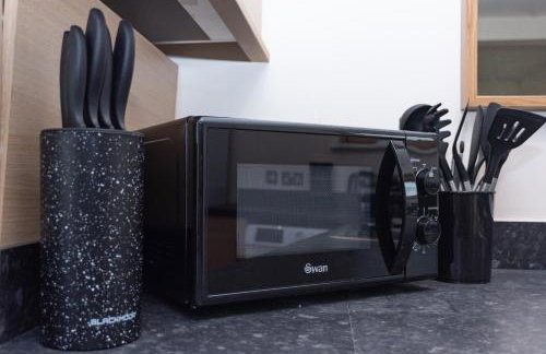 2-Bed Duplex Apartment | Sleeps 6 | Ideal for Contractors, NHS & Tourism Guests - Foto 16