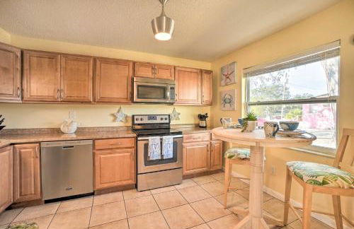 Pet-Friendly Dunedin Townhome with Private Yard - Foto 8