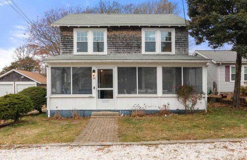 Steps to the Beach Cozy Central AC - Foto 28