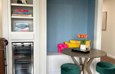 Stunning Lake House with a Pool and Hot Tub - Foto 12