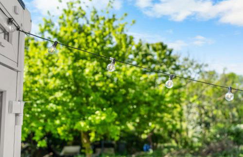 Modern House "Brick Lane" with Terrace and Wintergarden - LOFTIGO - Photo 6