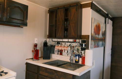 Stylish Cabin by Mackinac - Foto 32