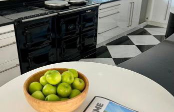 Stratford-upon-Avon 4BR Family Mansion on 1 acre with Pool, Gym & BBQ! - Foto 47