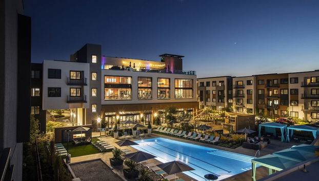 Luxury Condos at Anton Menlo w Pool & Amenities - Photo 2, Primary image