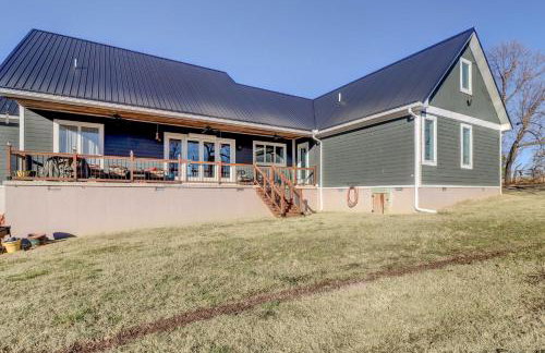 Spacious Farmhouse Near Hikes and Waterfalls - Foto 35