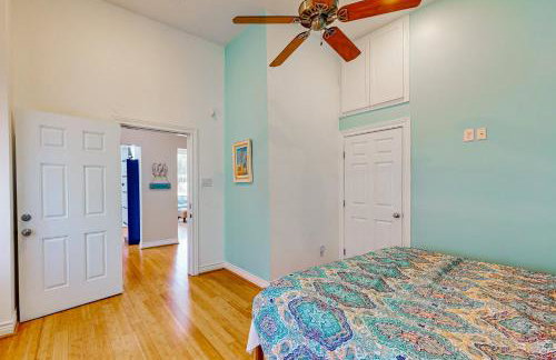 Under the Avenue - Foto 17