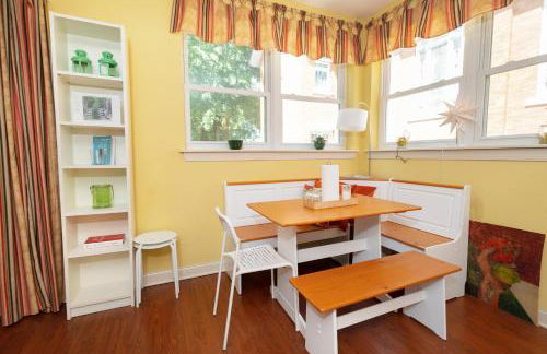 Home STEPS from Oberlin - Foto 8