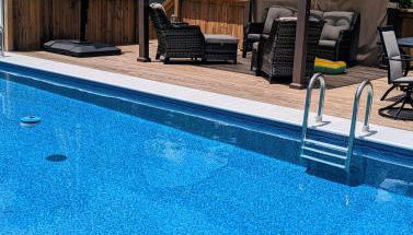 Lake ConRoy Estates - Unit A with Pool Access - Foto 4, sunbed