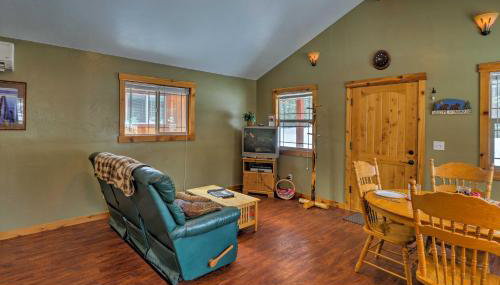 Hungry Horse Cabin Deck, Fire Pit, Near Glacier! - Foto 4