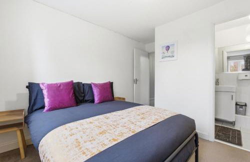 4 bedroom detached house 4 bathrooms - Foto 35