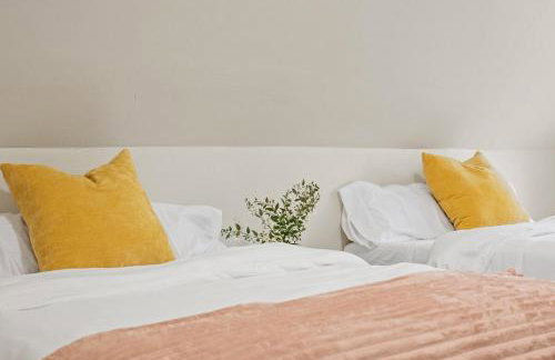 Games,BBQ, Netflix plus FREE Parking Near Bakery Square - Foto 39