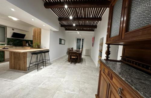 Bastide avec Piscine et Spa, vue Ste Victoire - Foto 17