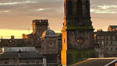 New Royal Mile Apartment with Balcony and Stunning Views Top Floor No Lift - Foto 3