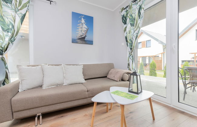 Coast Apartment With Terrace by Renters - Photo 24