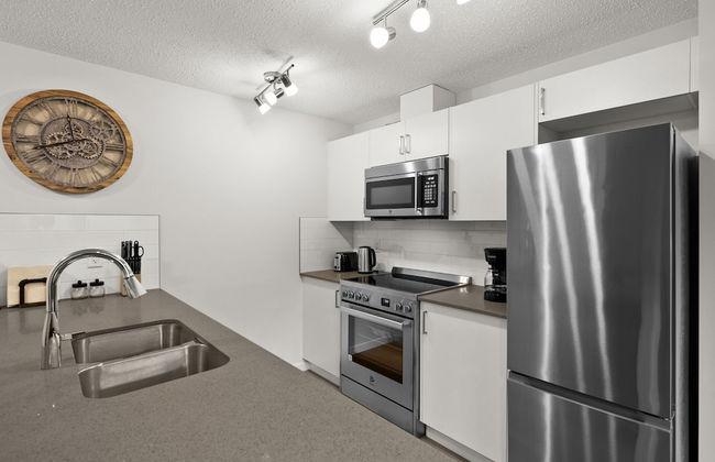 New Apartments in Cranston by GLOBALSTAY - Photo 44