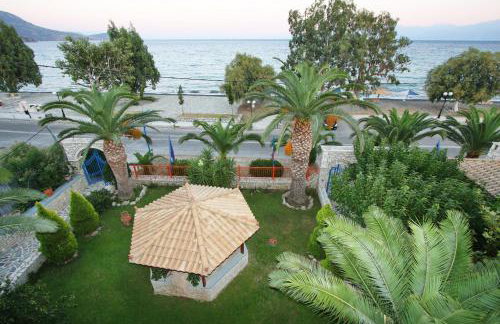 Foinikas Rooms - Photo 3