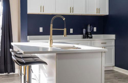 Chic Boho Retreat Near Downtown - Photo 34