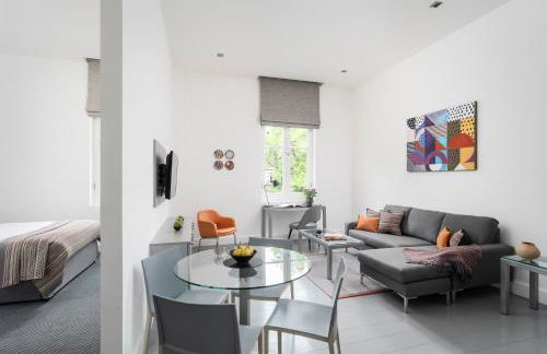 Templeton Place by Supercity Aparthotels - Photo 7