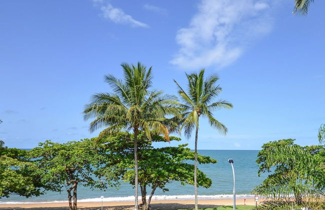 Beachfront Apartments on Trinity Beach - Photo 24