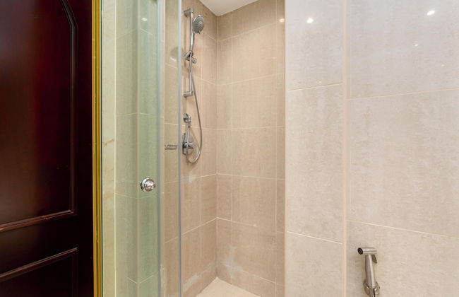 Lux BnB I Souk Al Bahar I Burj Khalifa Views - Photo 33