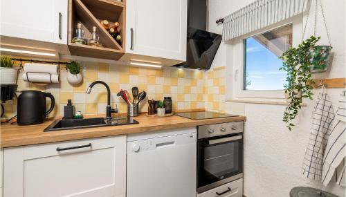 2 Bedroom Nice Home In Senj - Foto 5