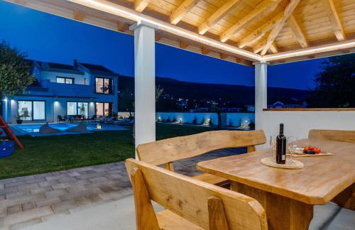 Villa Anja is a 4 bedroom villa with a 32 sqm heated pool near Imotski - Foto 36