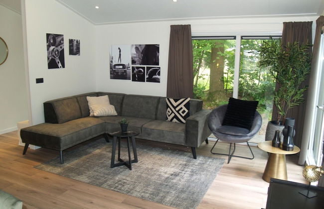 Modern Chalet With Dishwasher on a Holiday Park - Photo 15