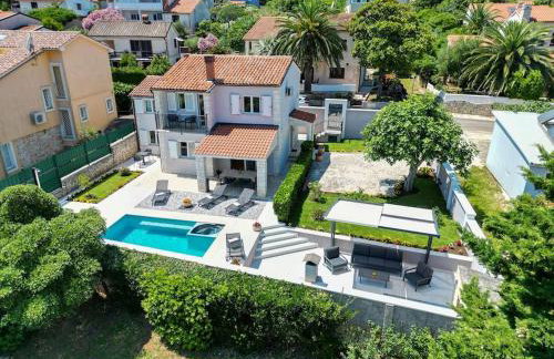 House Breeze - Premantura, 4 bedroom house with pool, jacuzzi, sauna and gaming room - Foto 1