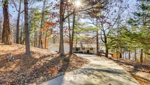 Family Home with Private Dock on Lake of the Ozarks! - Foto 3