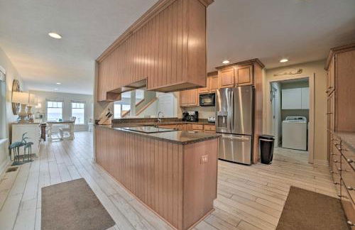 Getaway on Crystal Clear Lake Main and Guest House! - Foto 9