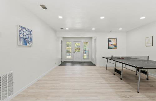 Spacious 4 Bedroom Family Retreat in the Heart of McKinney, TX - Foto 8