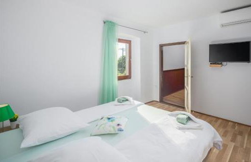 Awesome Home In Zminj - Foto 22