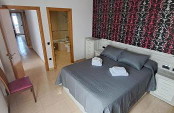 Piso soleado con buena ubicación - Foto 6