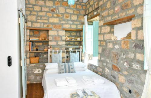 PYRGALI ΠΕΤΡΙΝΟ ΠΥΡΓΑΚΙ ΠΑΤΜΟΣ - Foto 32