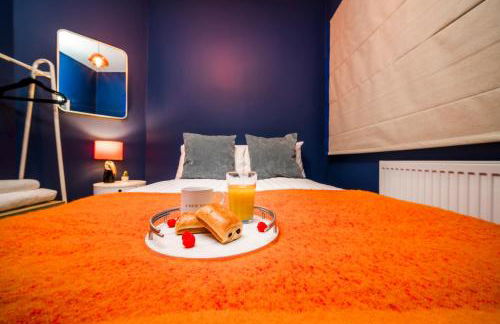 3 Bedroom House, Free Parking, Easy M53 Access - Photo 44