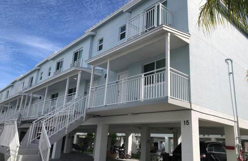 THE SANDCASTLE SUITE! Brand New 2Bedroom in Oceanfront Complex! BE THE FIRST to Visit our Condo Townhome with FREE Parking & Private Garage at Ocean Isles 38 Marathon FL KEYS! SPECIAL PRICING!!! - Foto 21