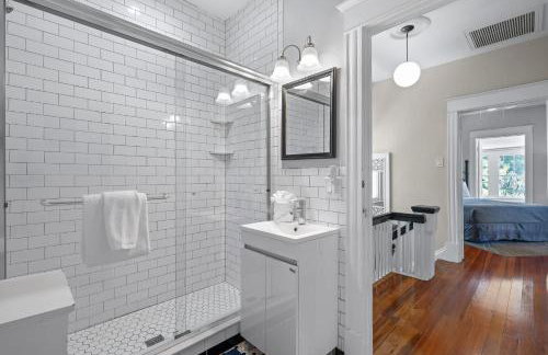 Old City Hideout l Historic l Walk to St George - Foto 27