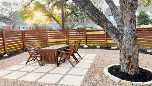 Family 3BR 2BA 1810SQFT Bright Spacious Home with Private Yard in Zilker - Foto 3