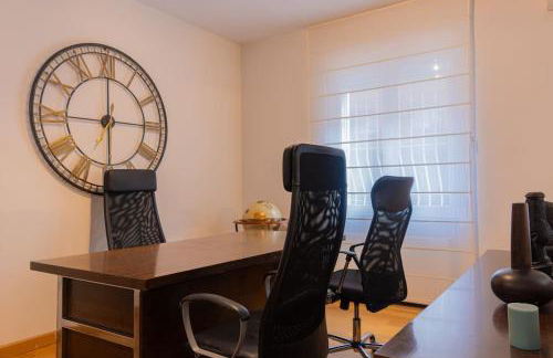 For You Rentals Apartamento Amplio y Elegante en Paseo de la Habana Temporal PDH520 - Photo 38