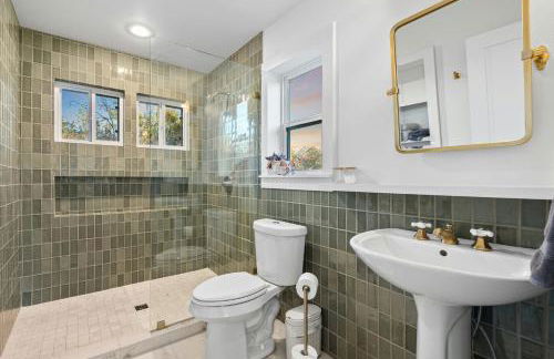 The Clifftop Perch, 70ft above the dry Blanco - Foto 16