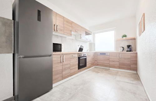 Tolstov Apartments - 2 Room Apartments - Balcony - Kitchen - Washing machine - next to Cologne - Foto 1