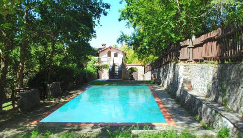Holiday Home with Garden and shared pool - Foto 5