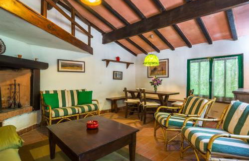 Holiday Home in Migliorini with Pool & Nature - Foto 17