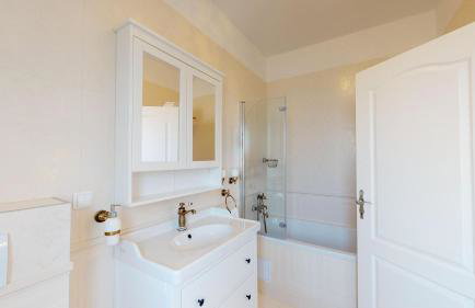 Elegant Hvar town villa with pool - Photo 41